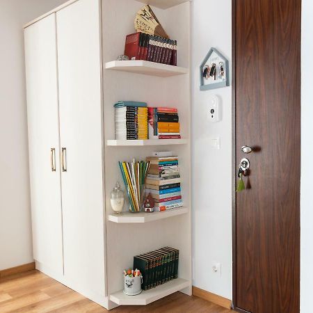 Cozy Flat In The Heart Of The City Oradea Bagian luar foto