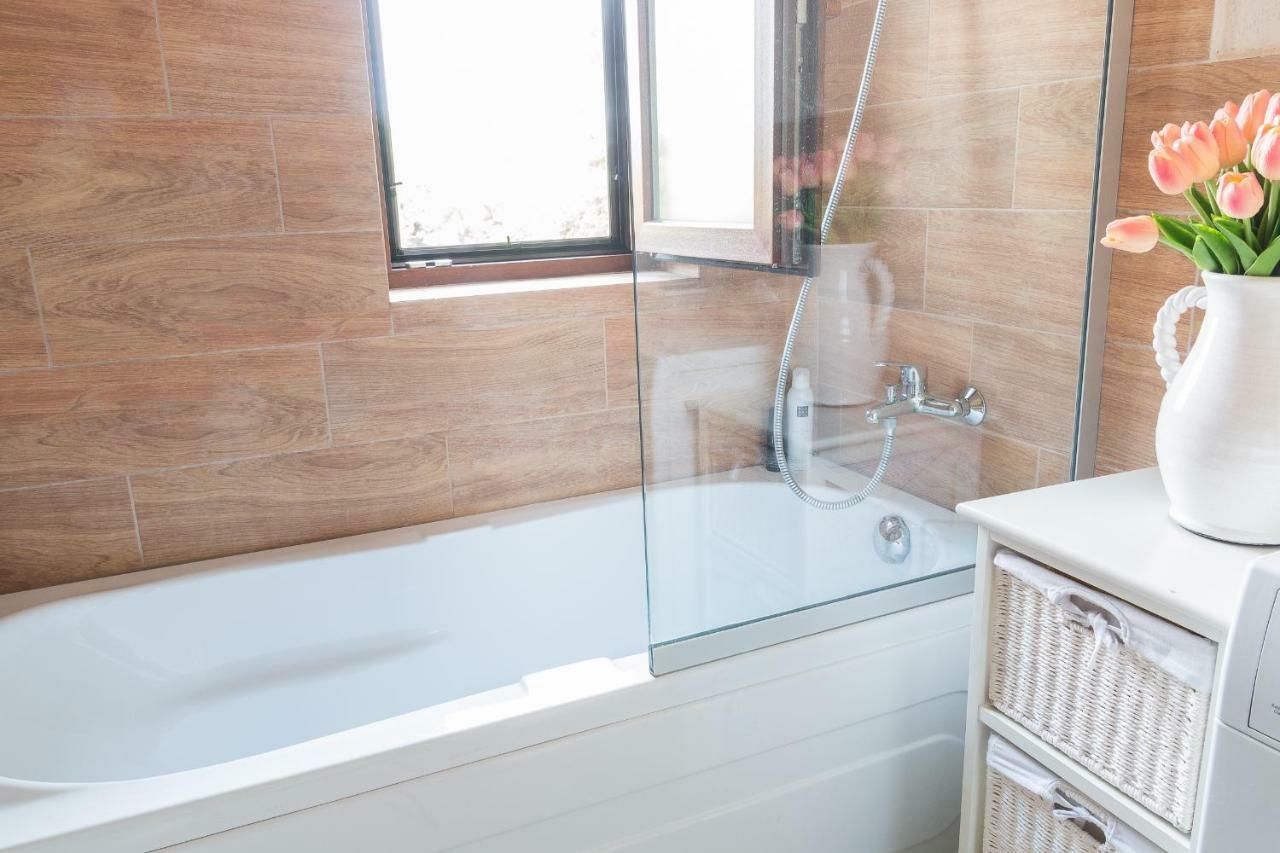 Cozy Flat In The Heart Of The City Oradea Bagian luar foto