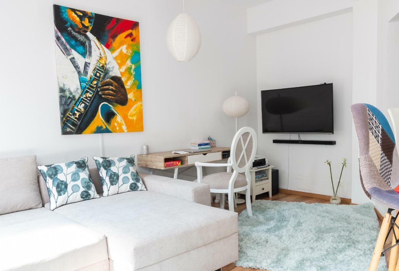 Cozy Flat In The Heart Of The City Oradea Bagian luar foto